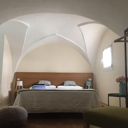 Via Dante Luxury Bed & Breakfast *