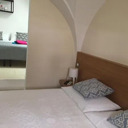 Alojamento de Acomodação e Pequeno-almoço Via Dante Luxury 3*