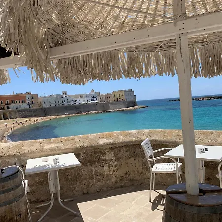 Via Dante Luxury Bed and Breakfast 3*